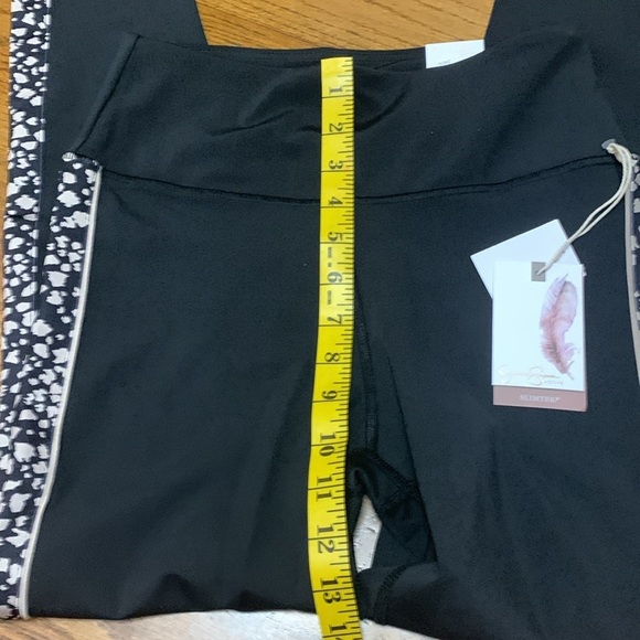 Jessica Simpson Slimtek High Waisted Black Animal Print Leggings NWT Size M - Picture 14 of 15